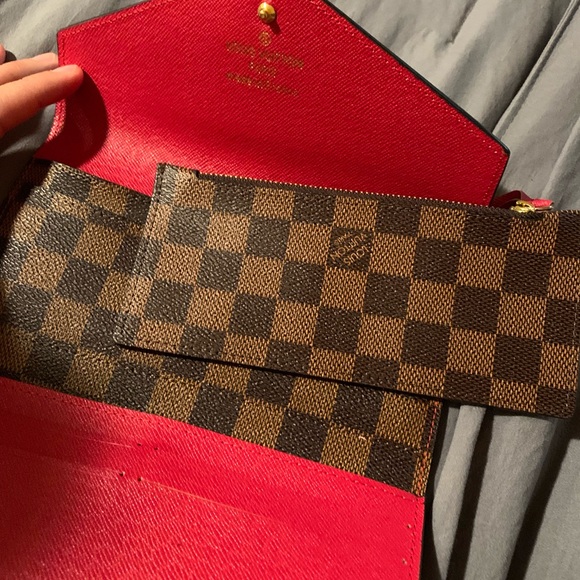 Wallet - Picture 3 of 3